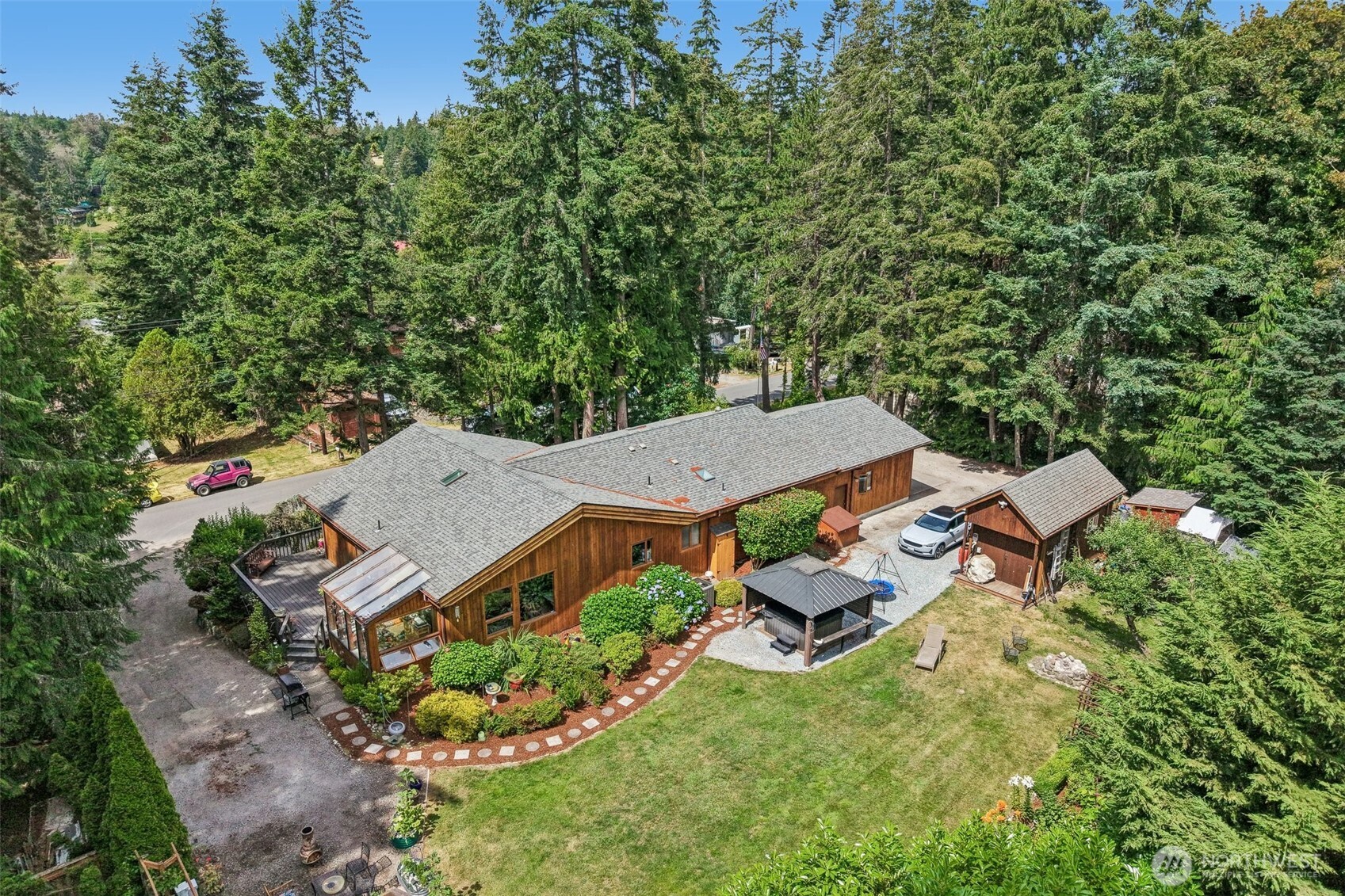 main property photo 31