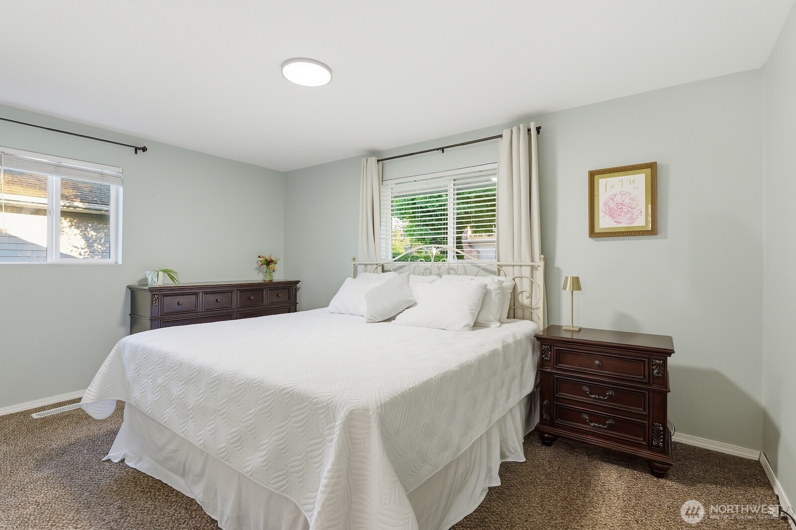 property viewer photo 12
