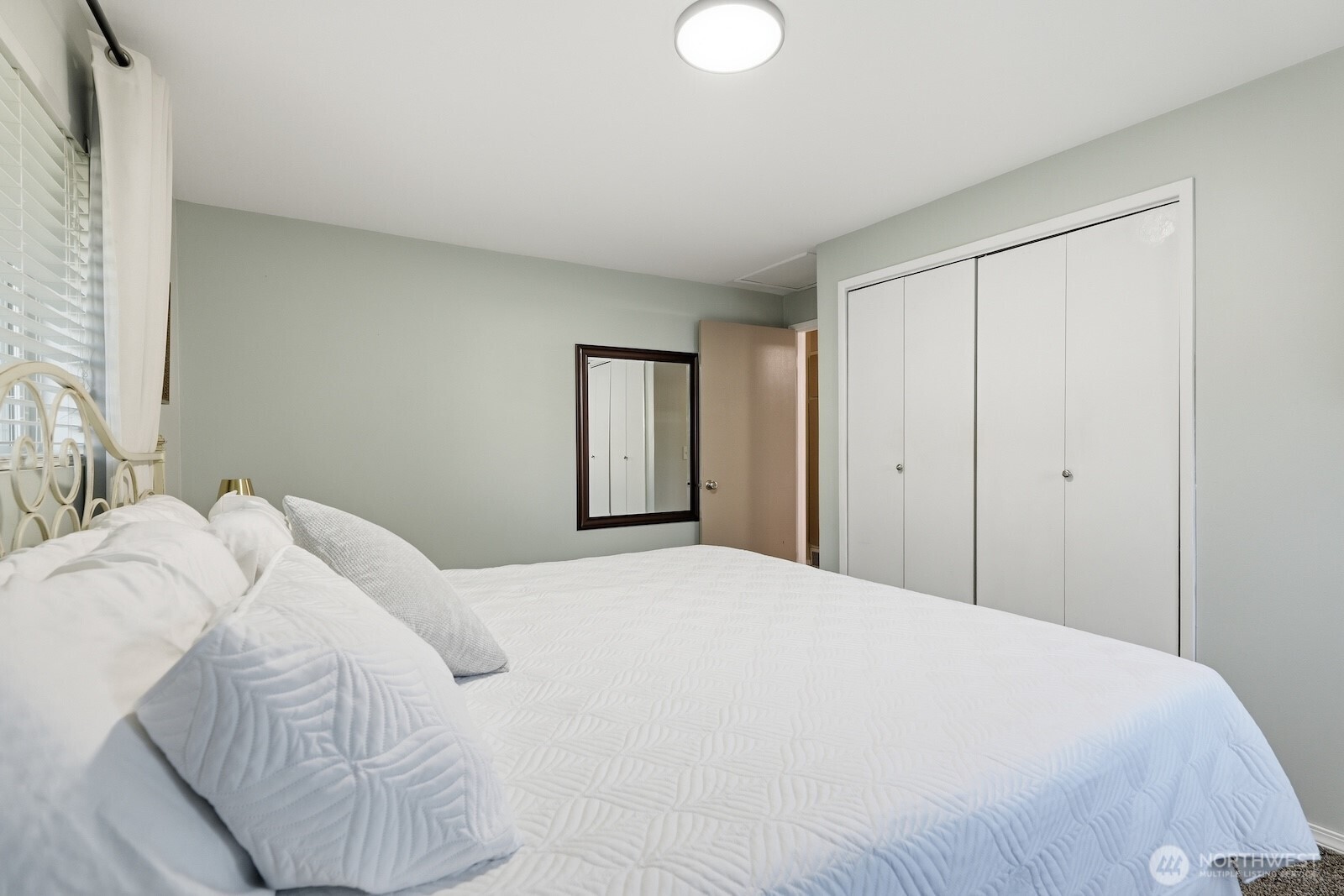property viewer photo 13