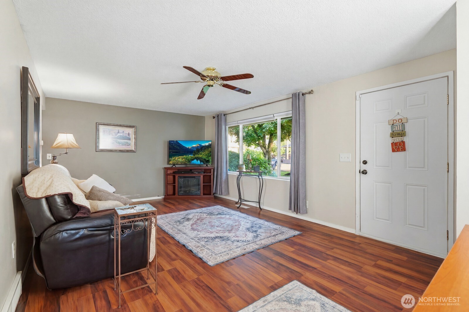 property viewer photo 2