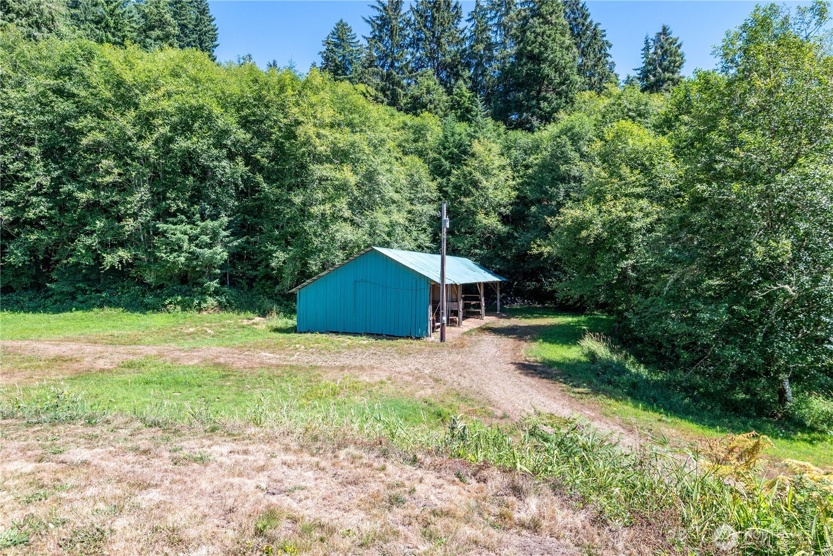 main property photo 31