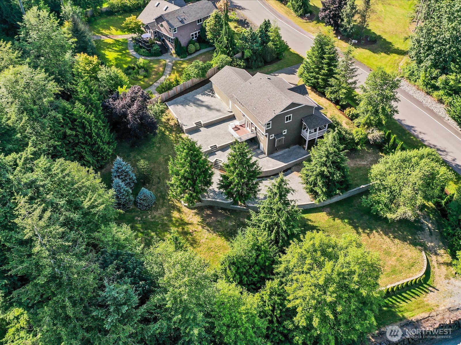 main property photo 35