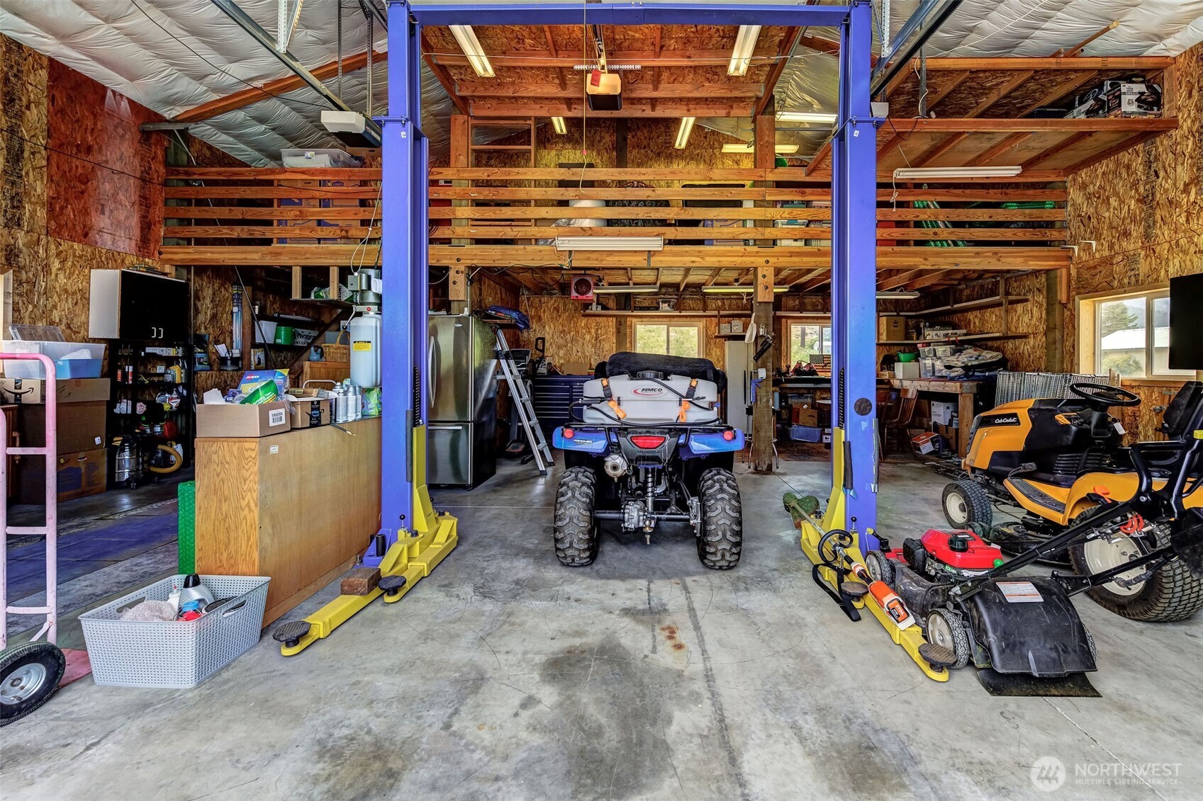 main property photo 13