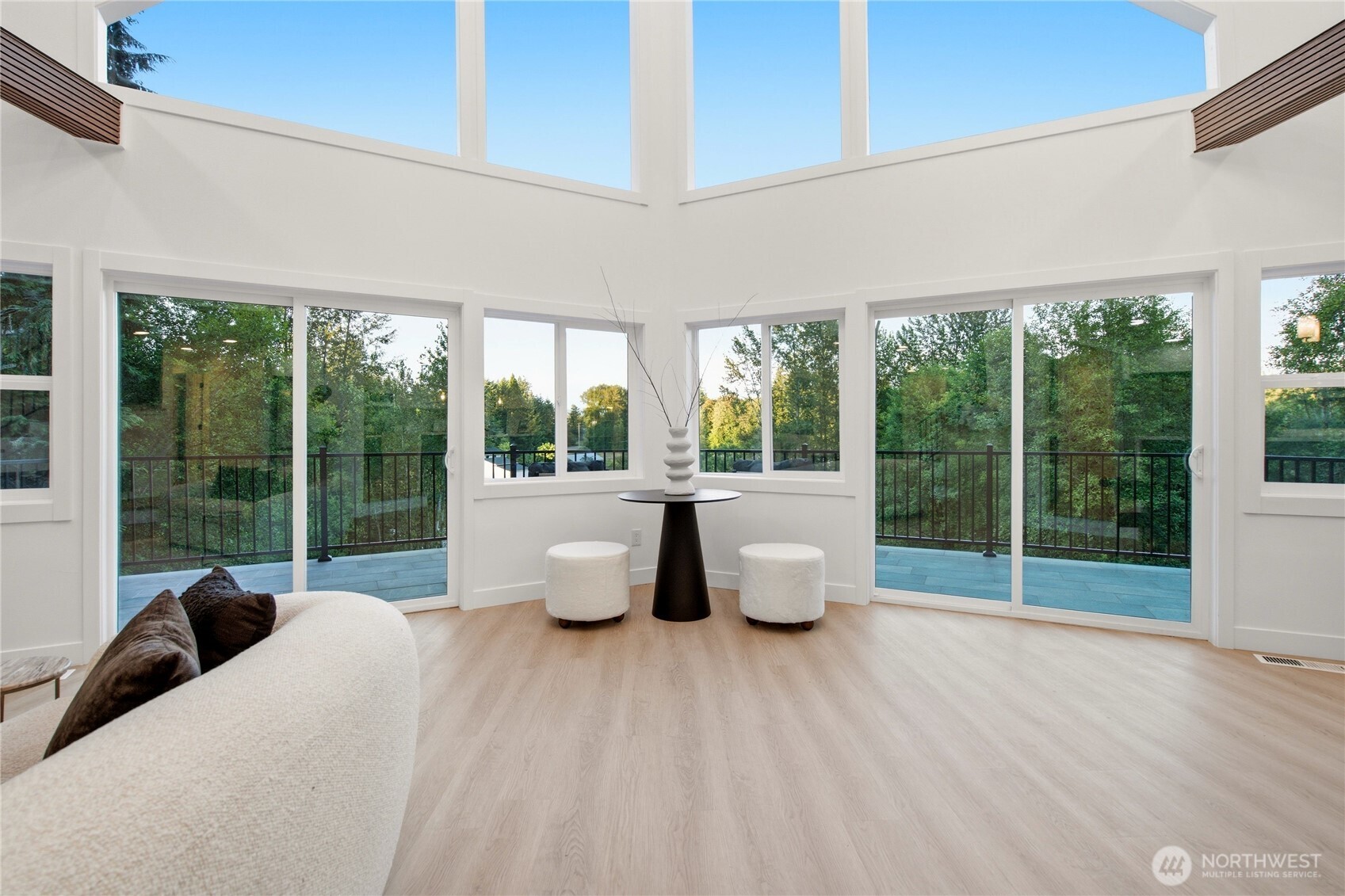 property viewer photo 14