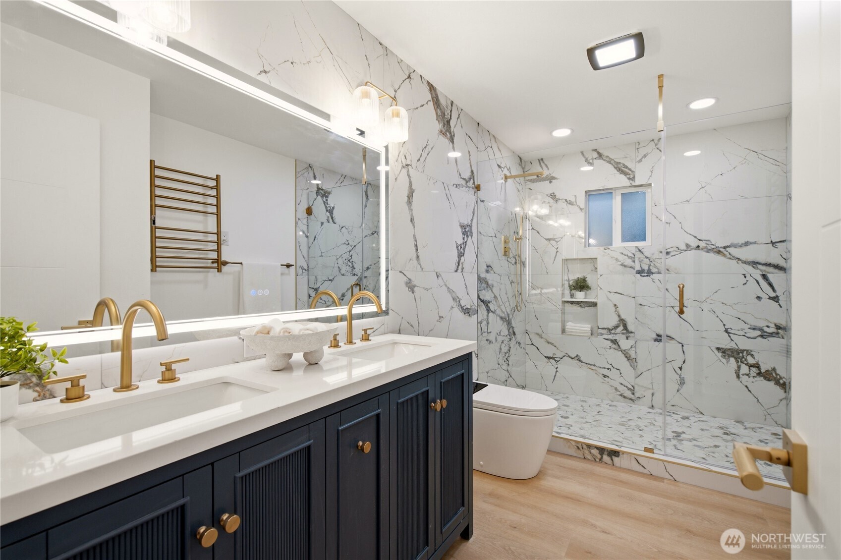 property viewer photo 17