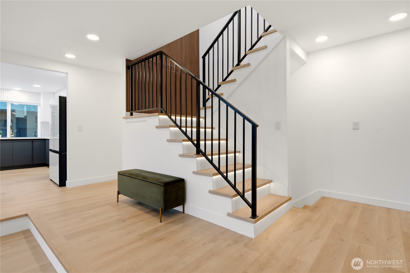 property viewer photo 20