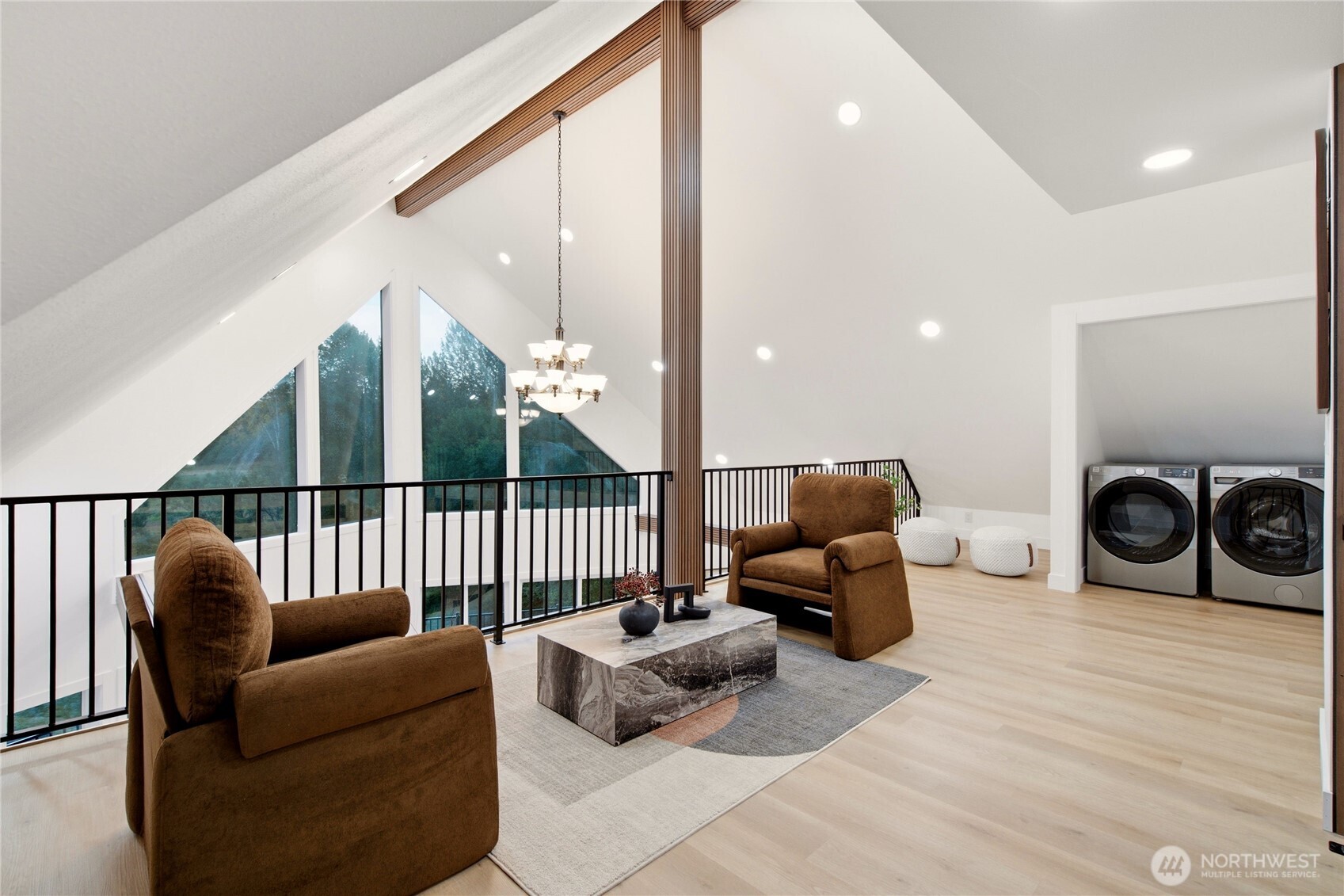property viewer photo 21