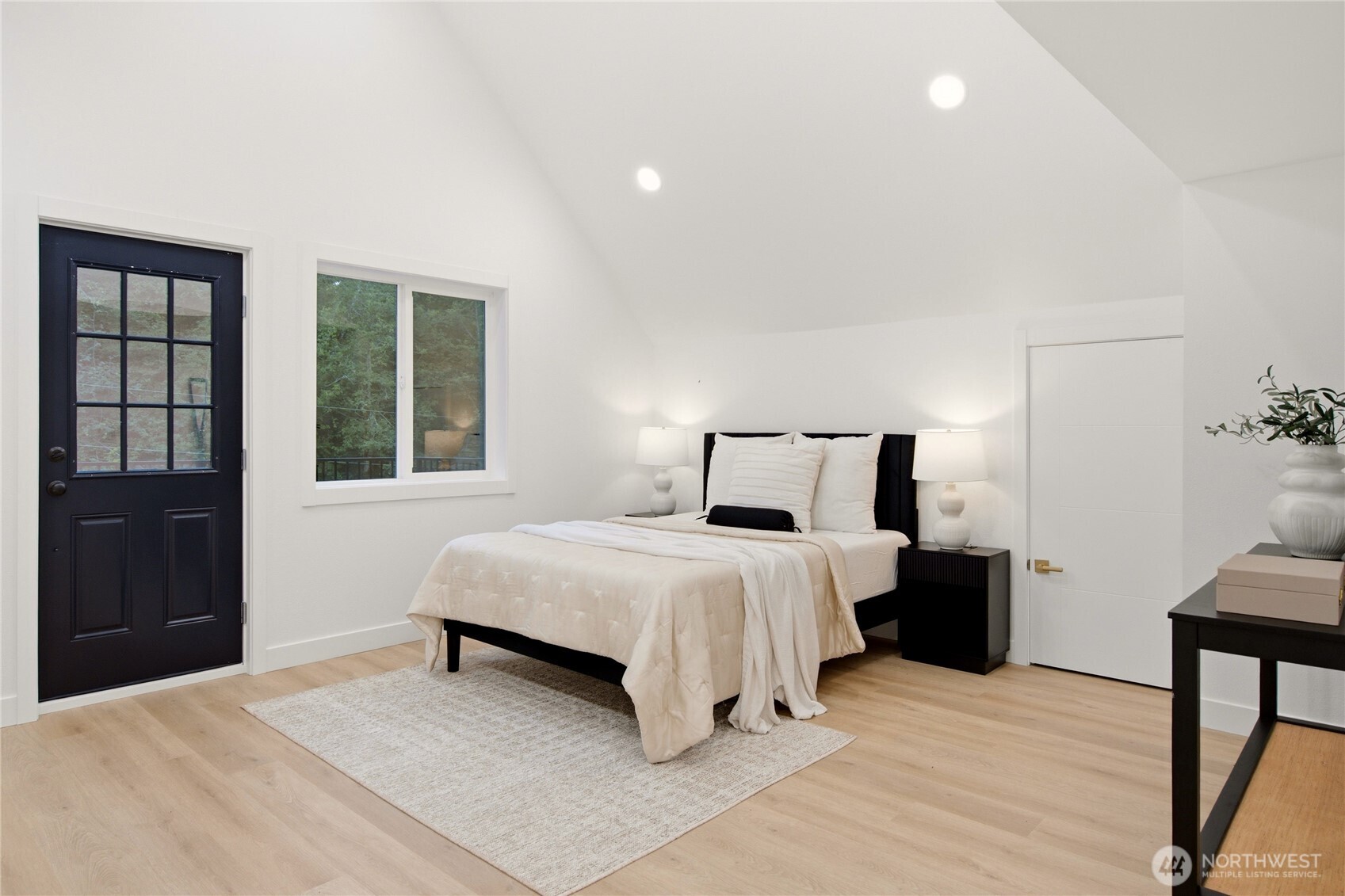 property viewer photo 22