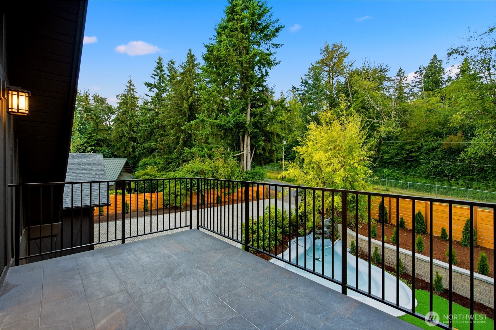 property viewer photo 23
