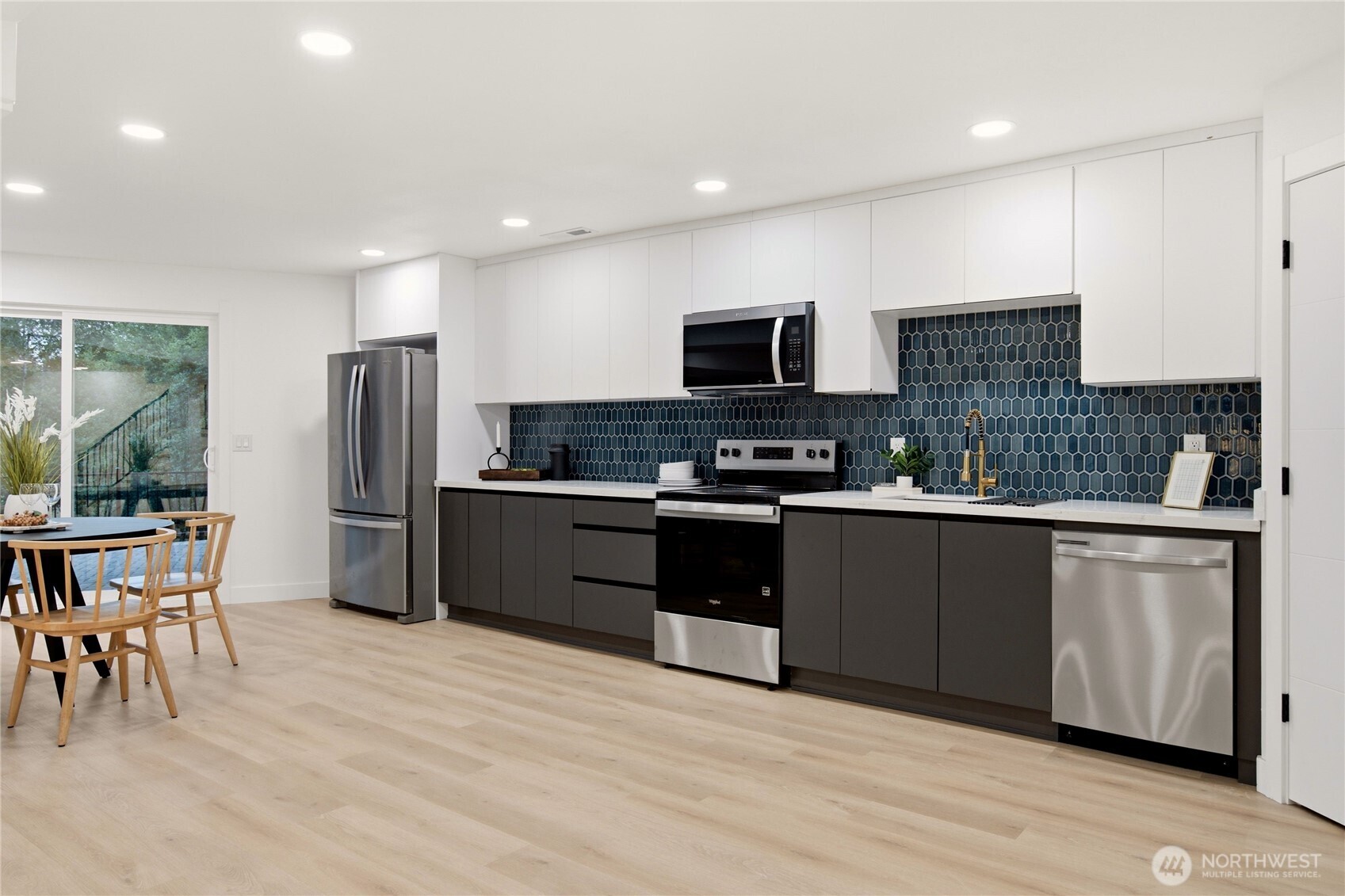 property viewer photo 27