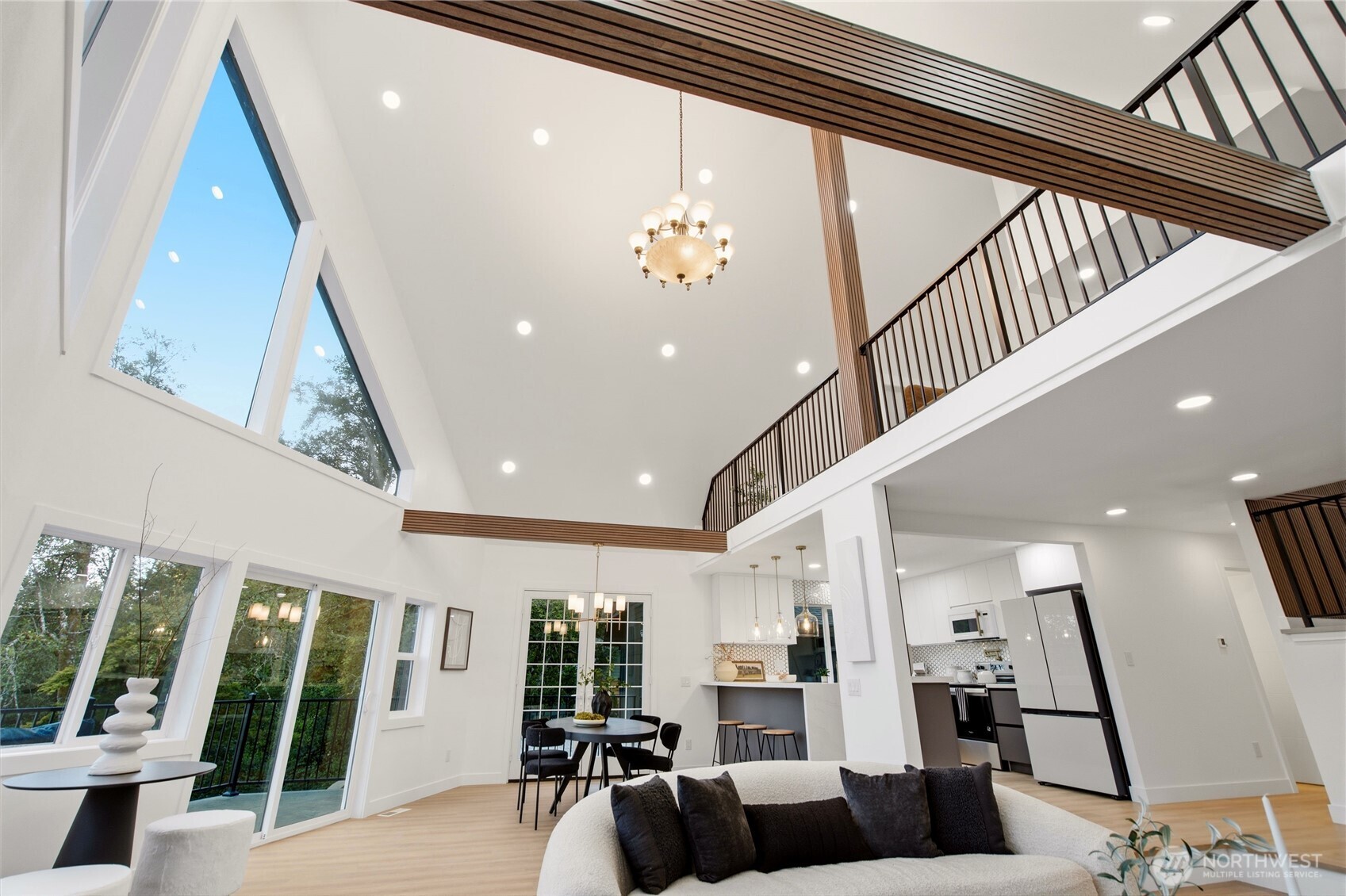property viewer photo 8