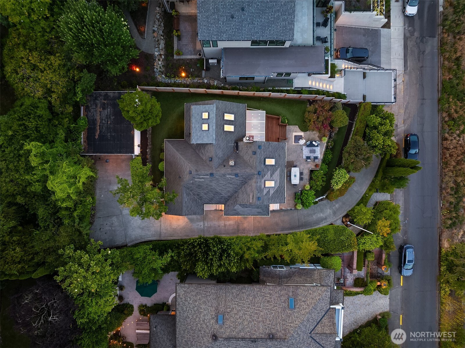 main property photo 33