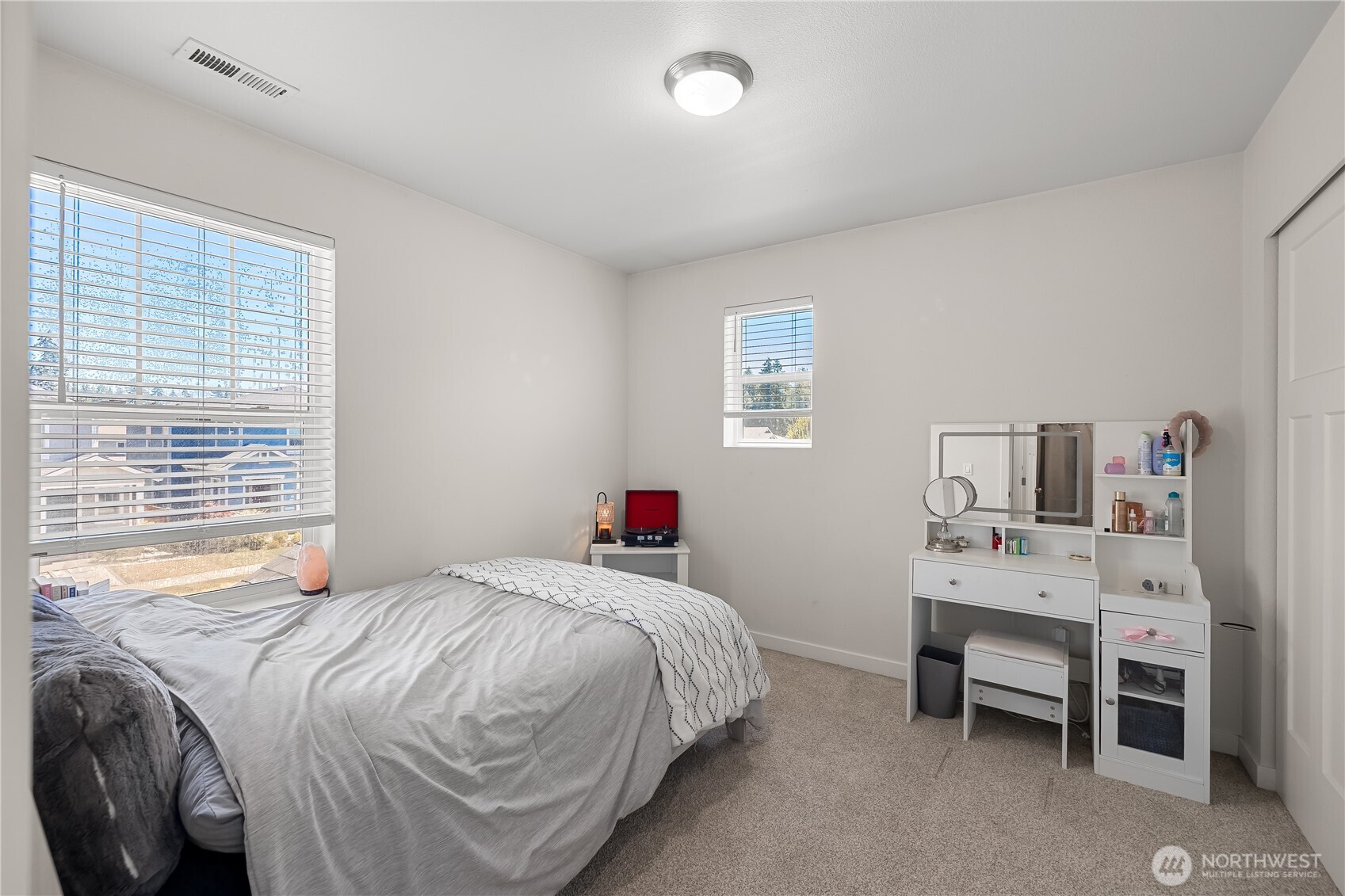 property viewer photo 11