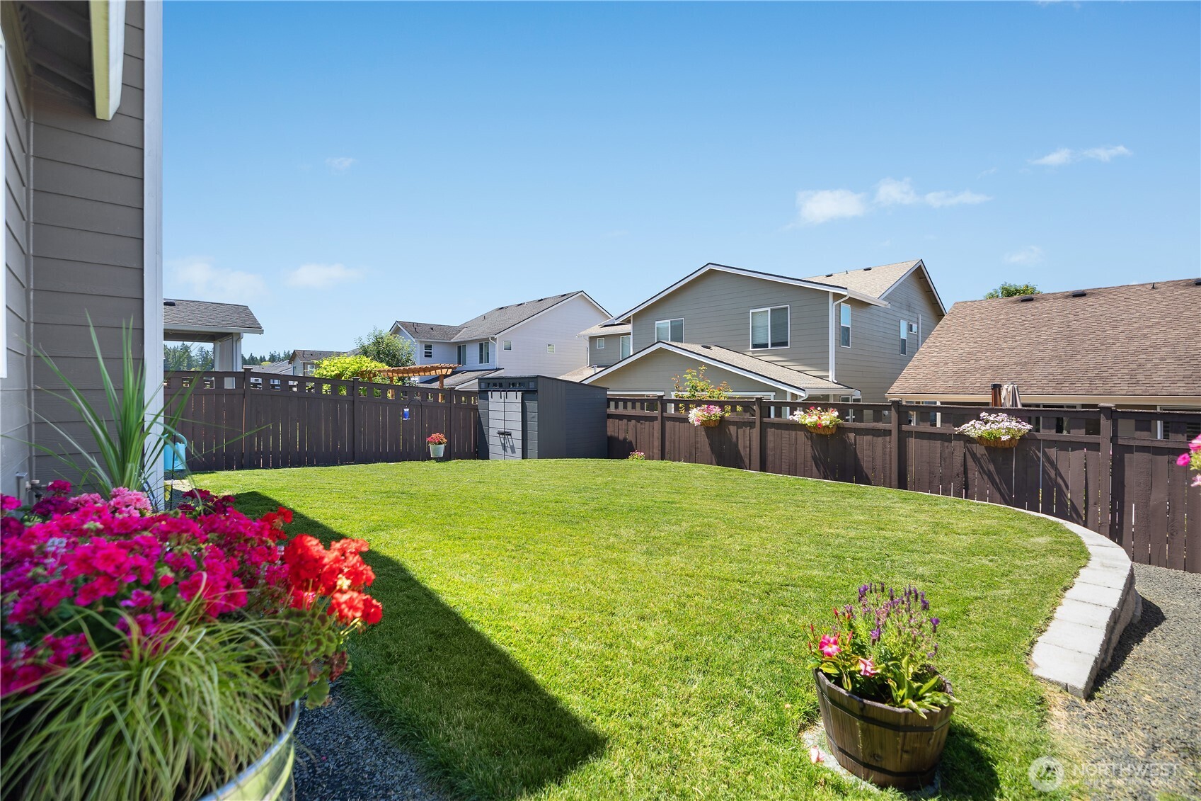 property viewer photo 16