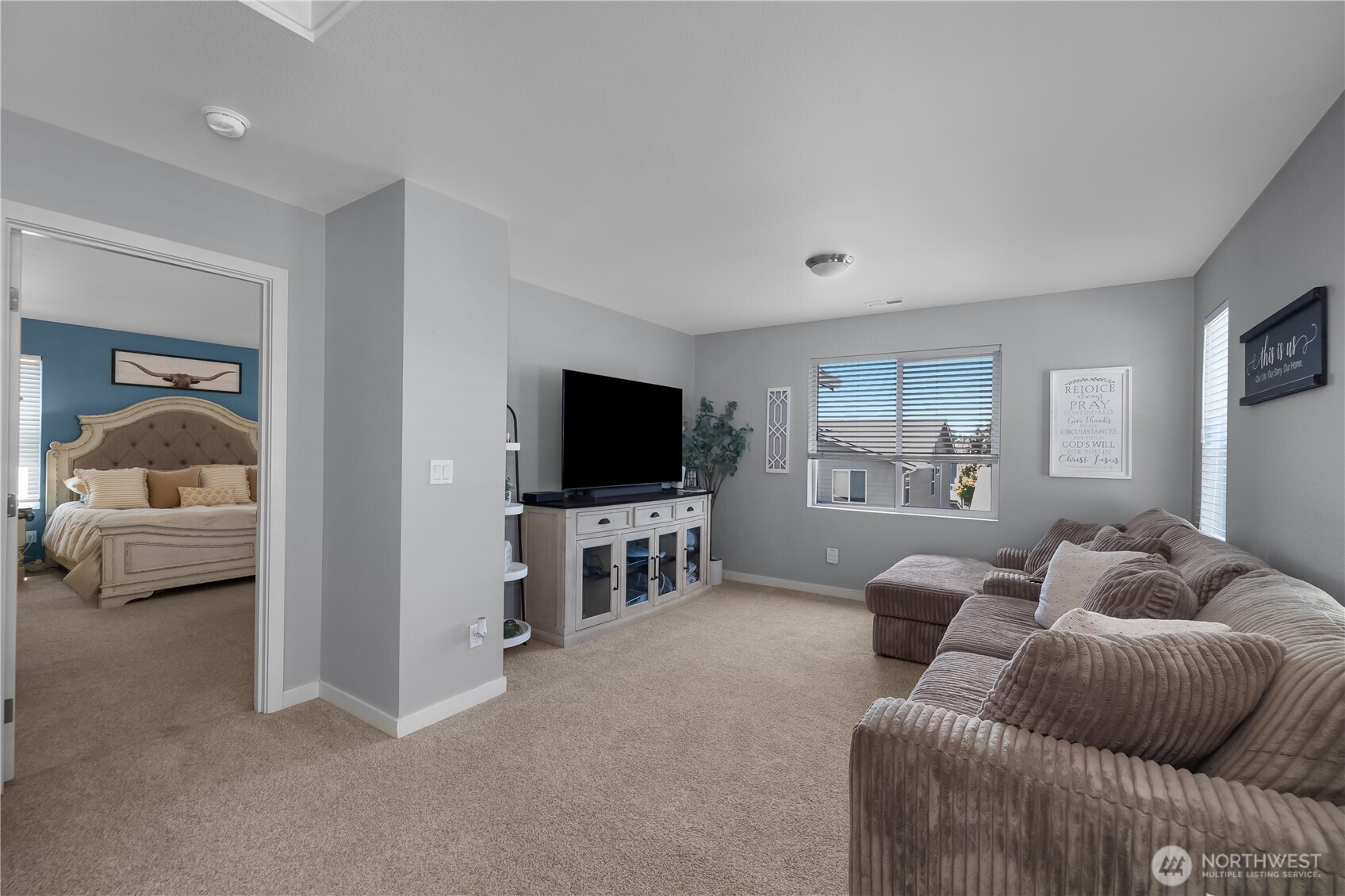 property viewer photo 9
