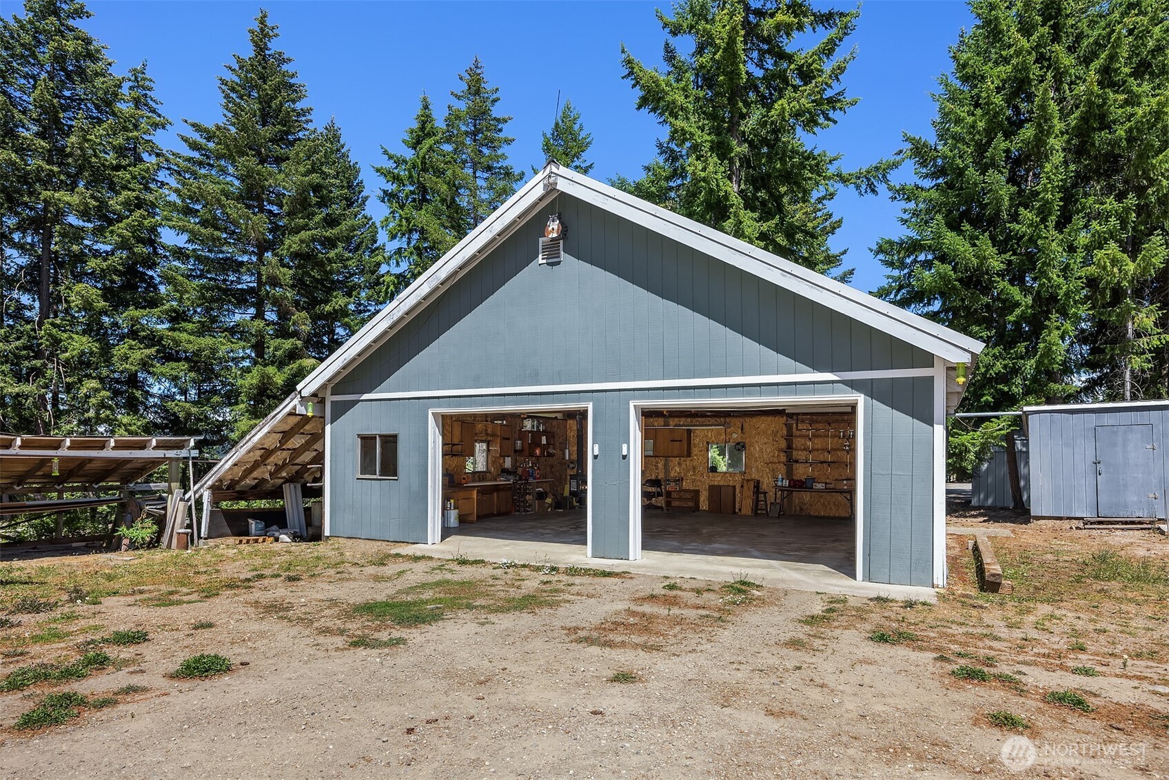 main property photo 18