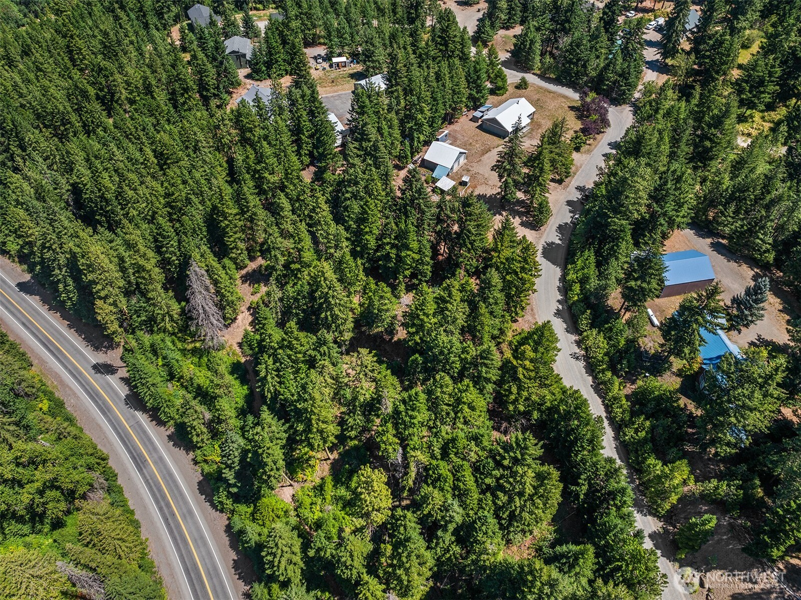 main property photo 36