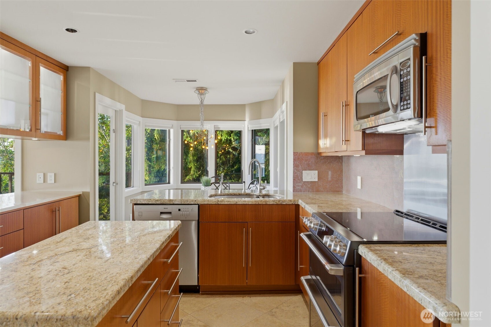 property viewer photo 16