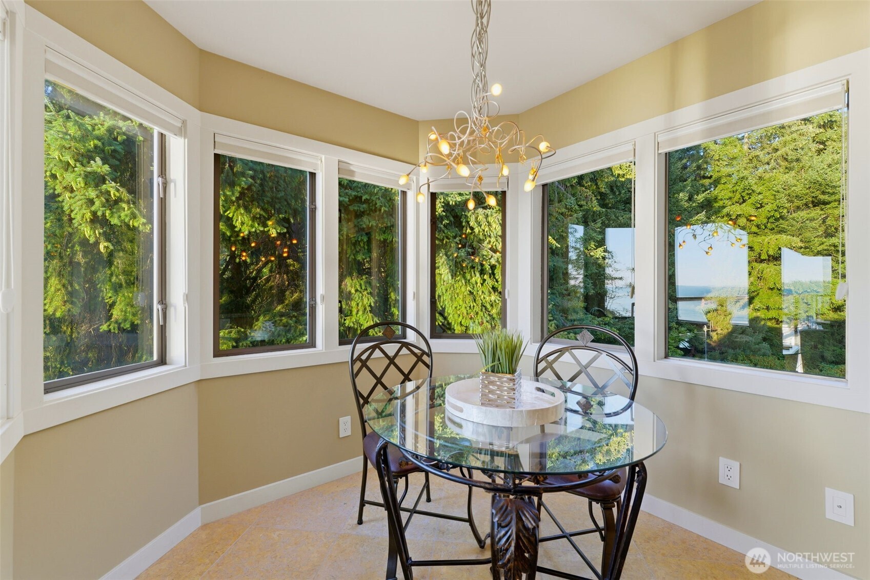 property viewer photo 18