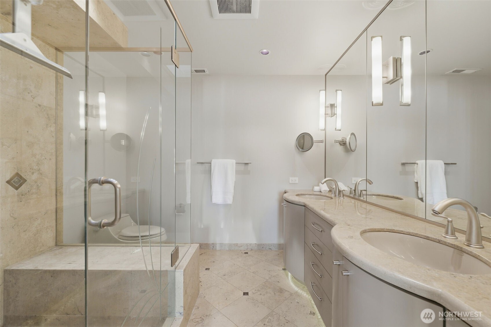 property viewer photo 26