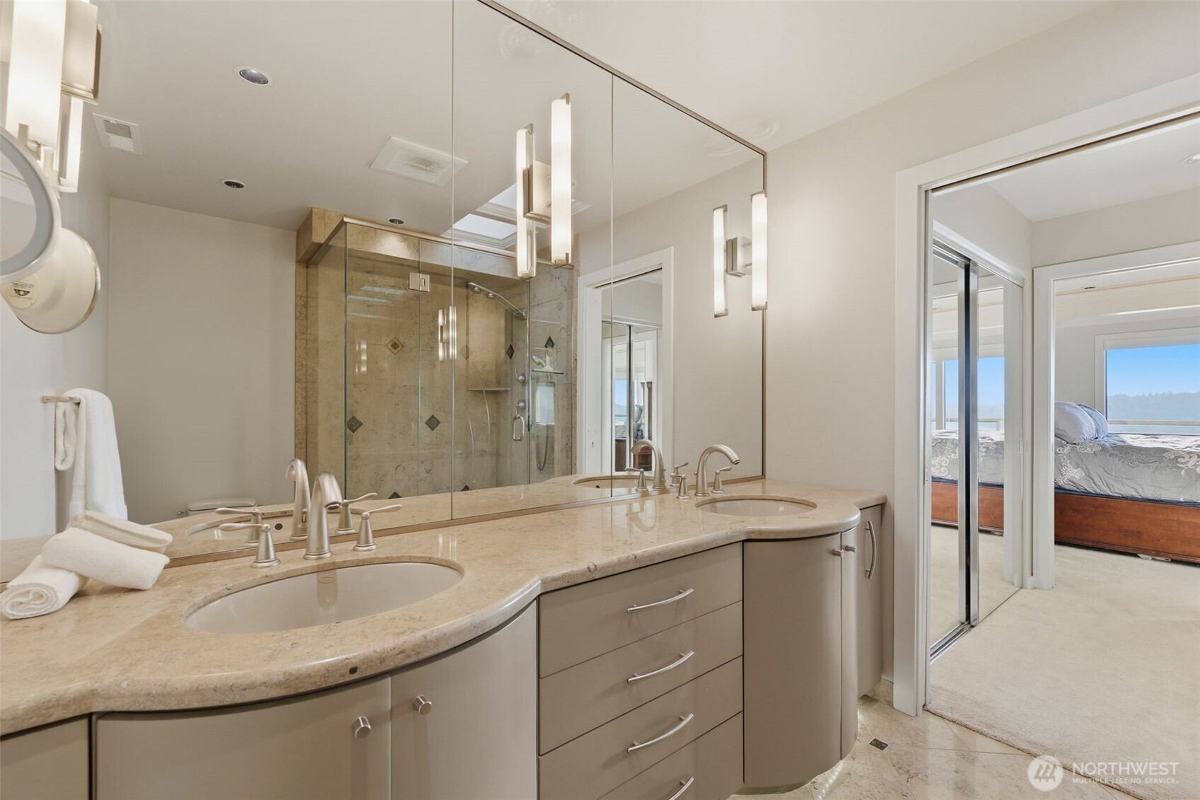 property viewer photo 27