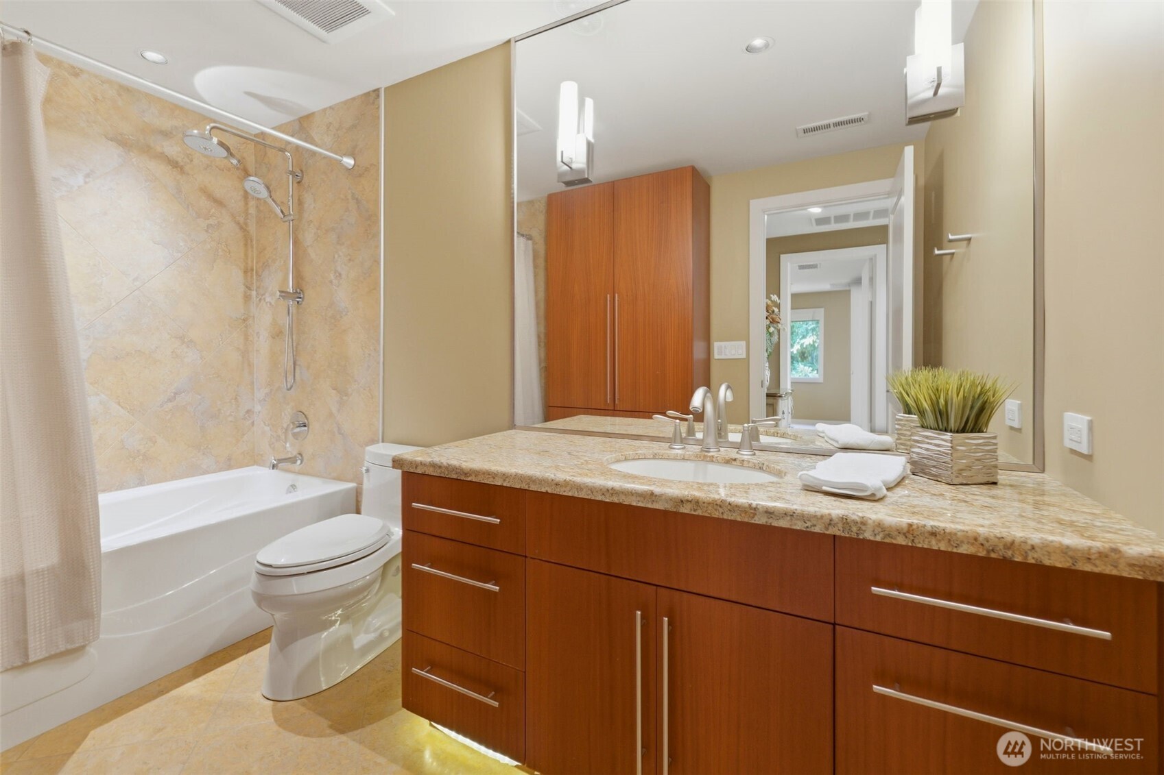 property viewer photo 33