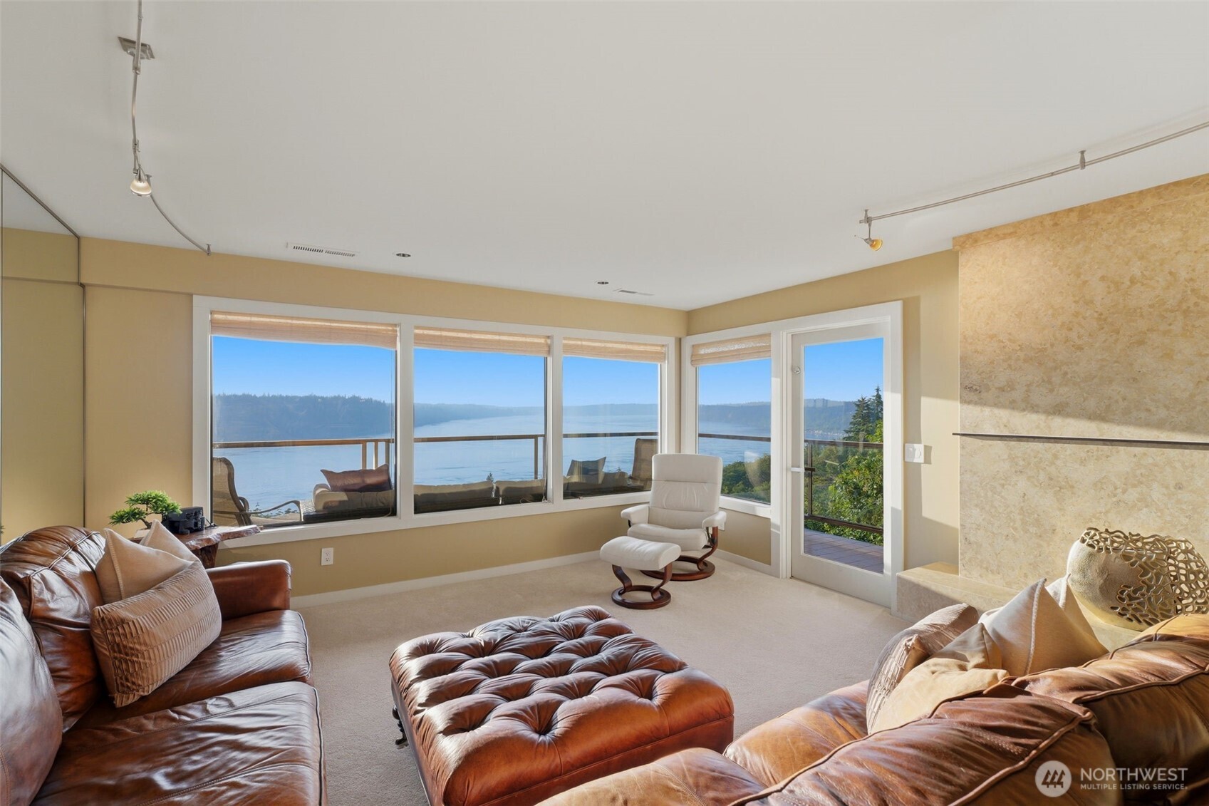 property viewer photo 8