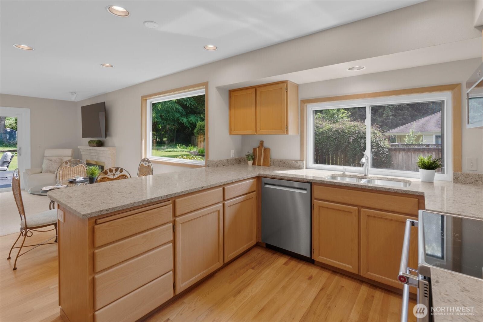 property viewer photo 13