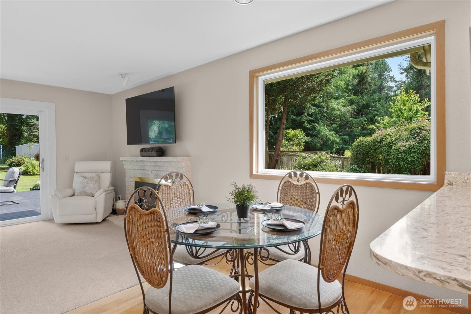 property viewer photo 16