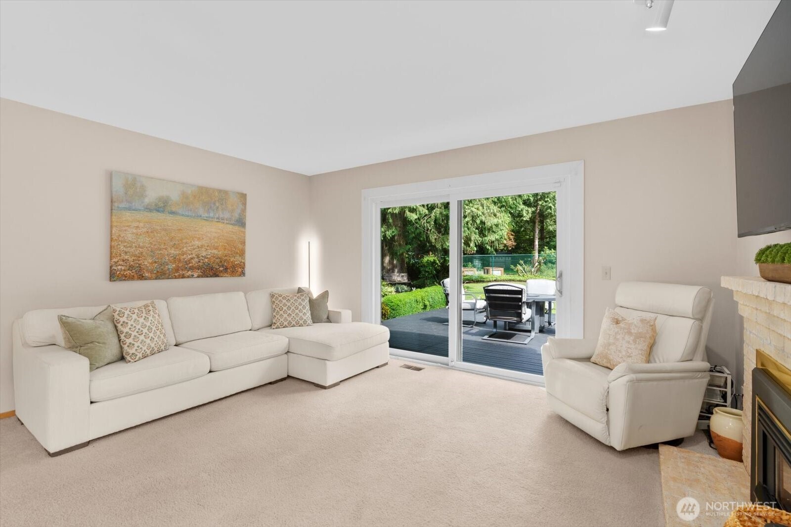 property viewer photo 18