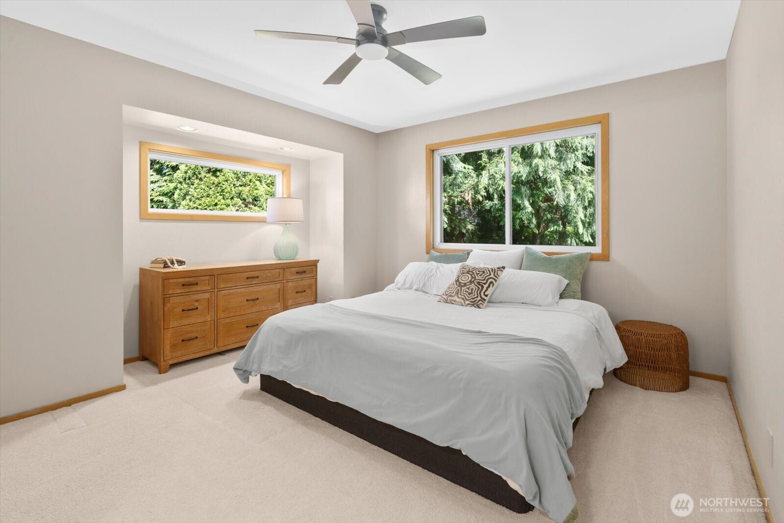 property viewer photo 20