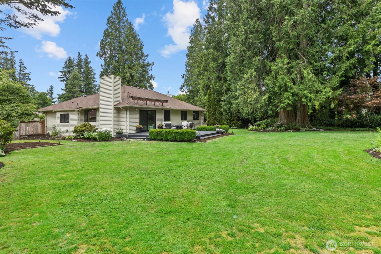 property viewer photo 3