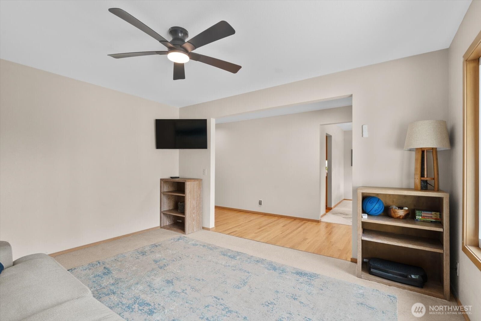 property viewer photo 8