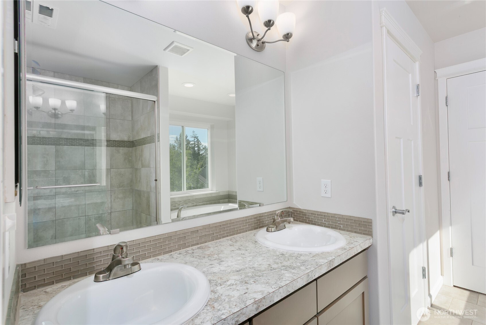 property viewer photo 21