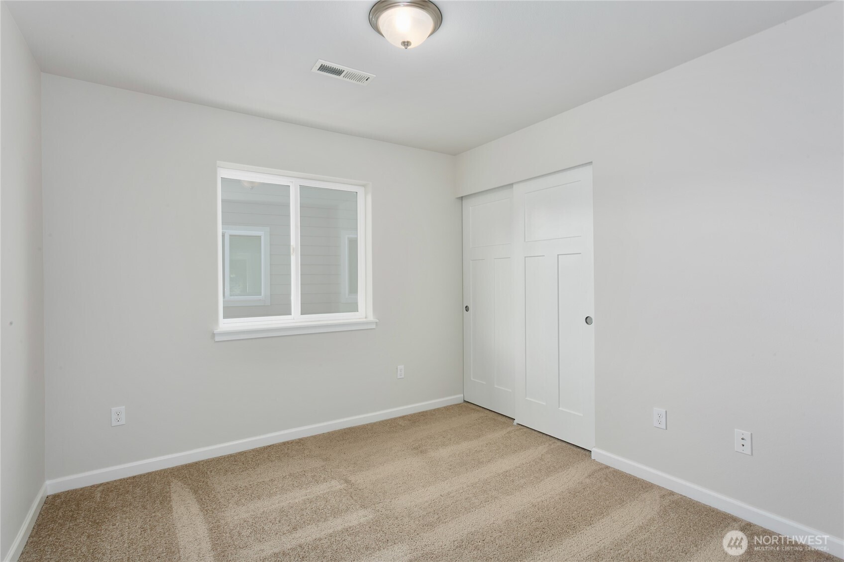 property viewer photo 26