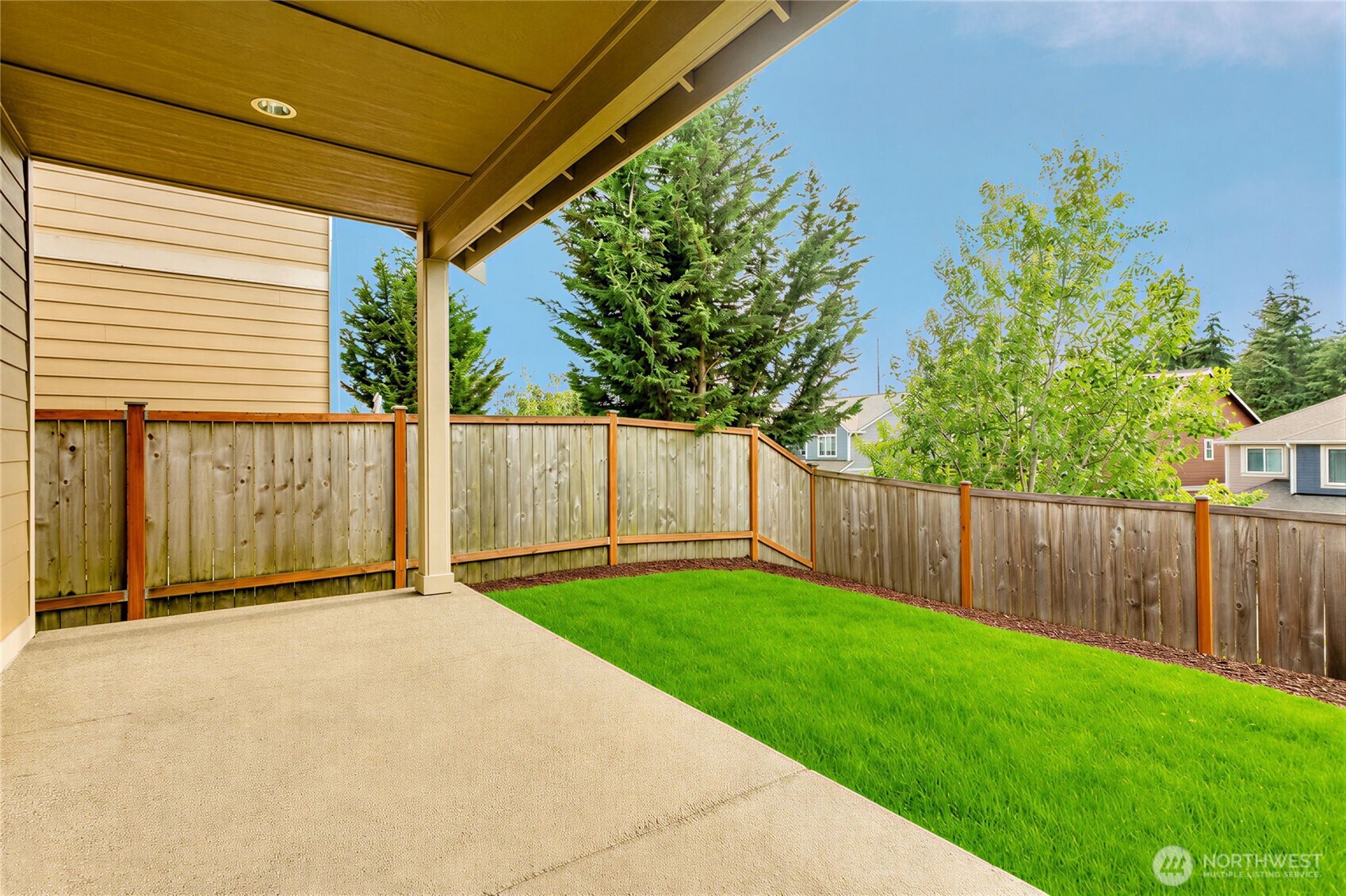 property viewer photo 36