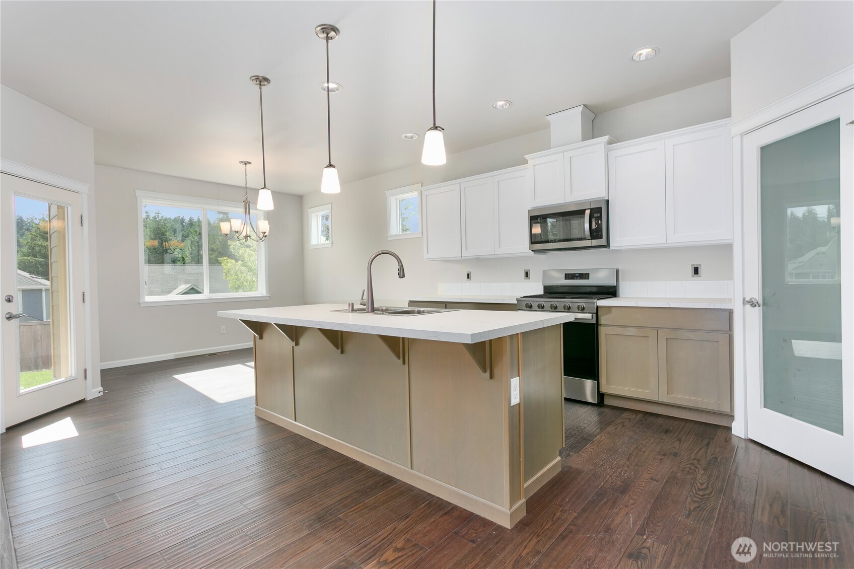 property viewer photo 9