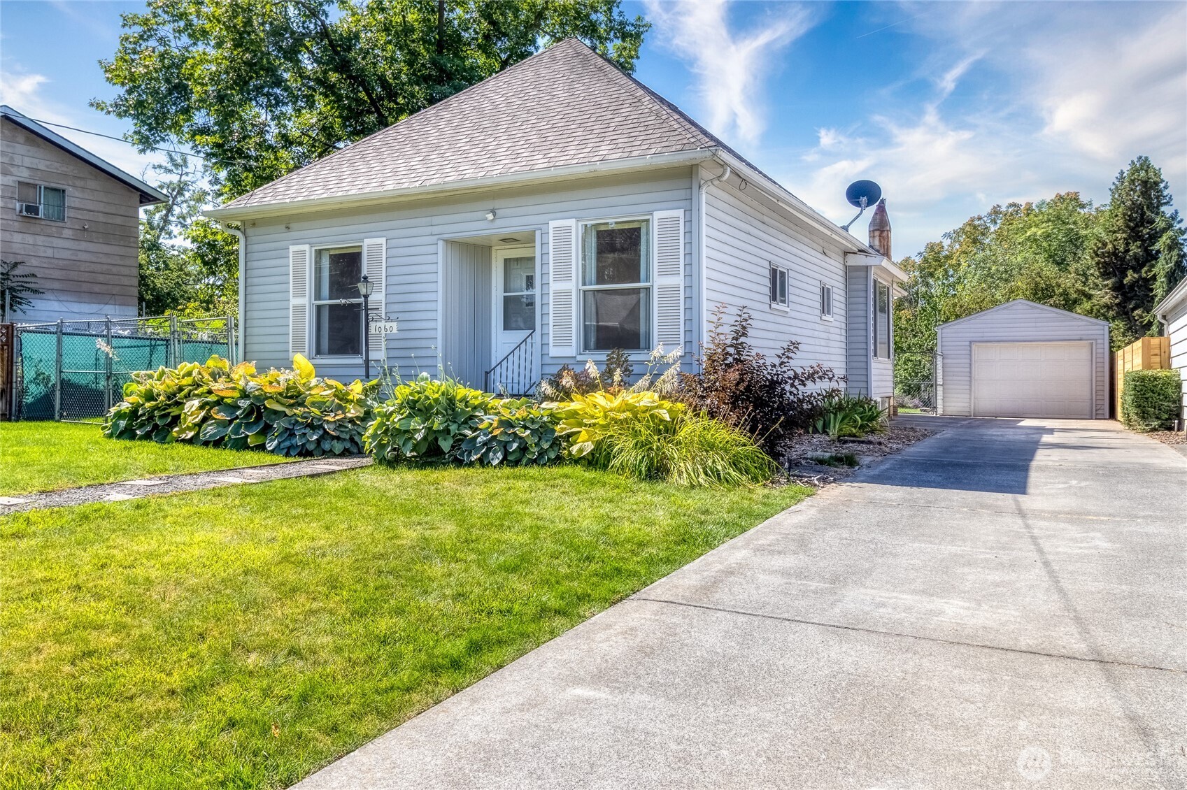main property photo 0