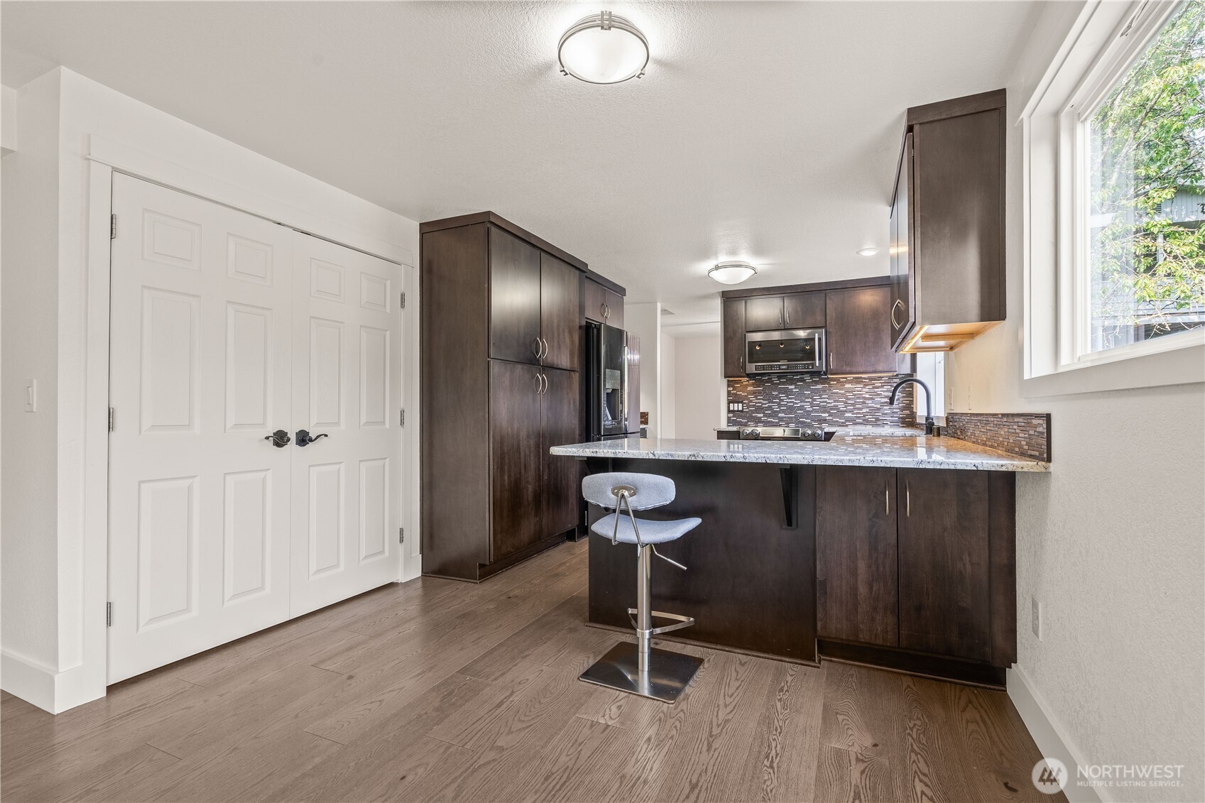 property viewer photo 13