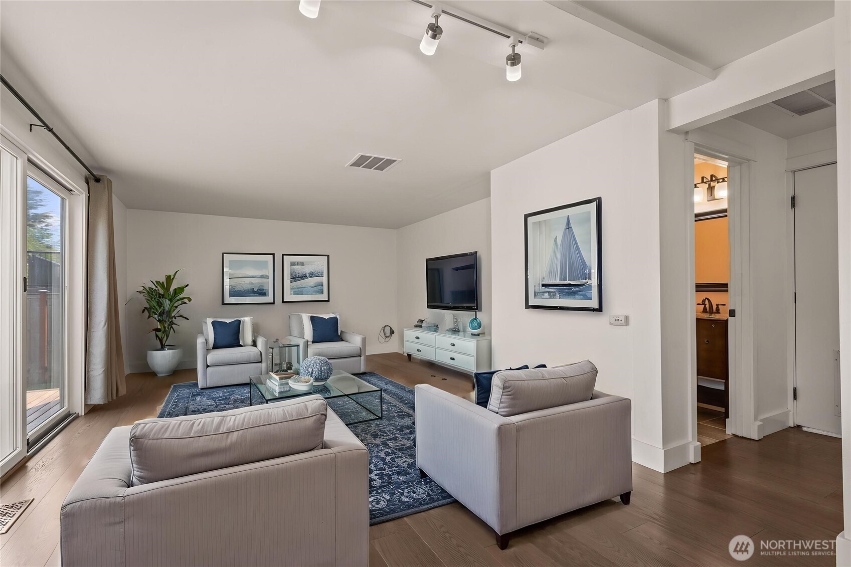 property viewer photo 15