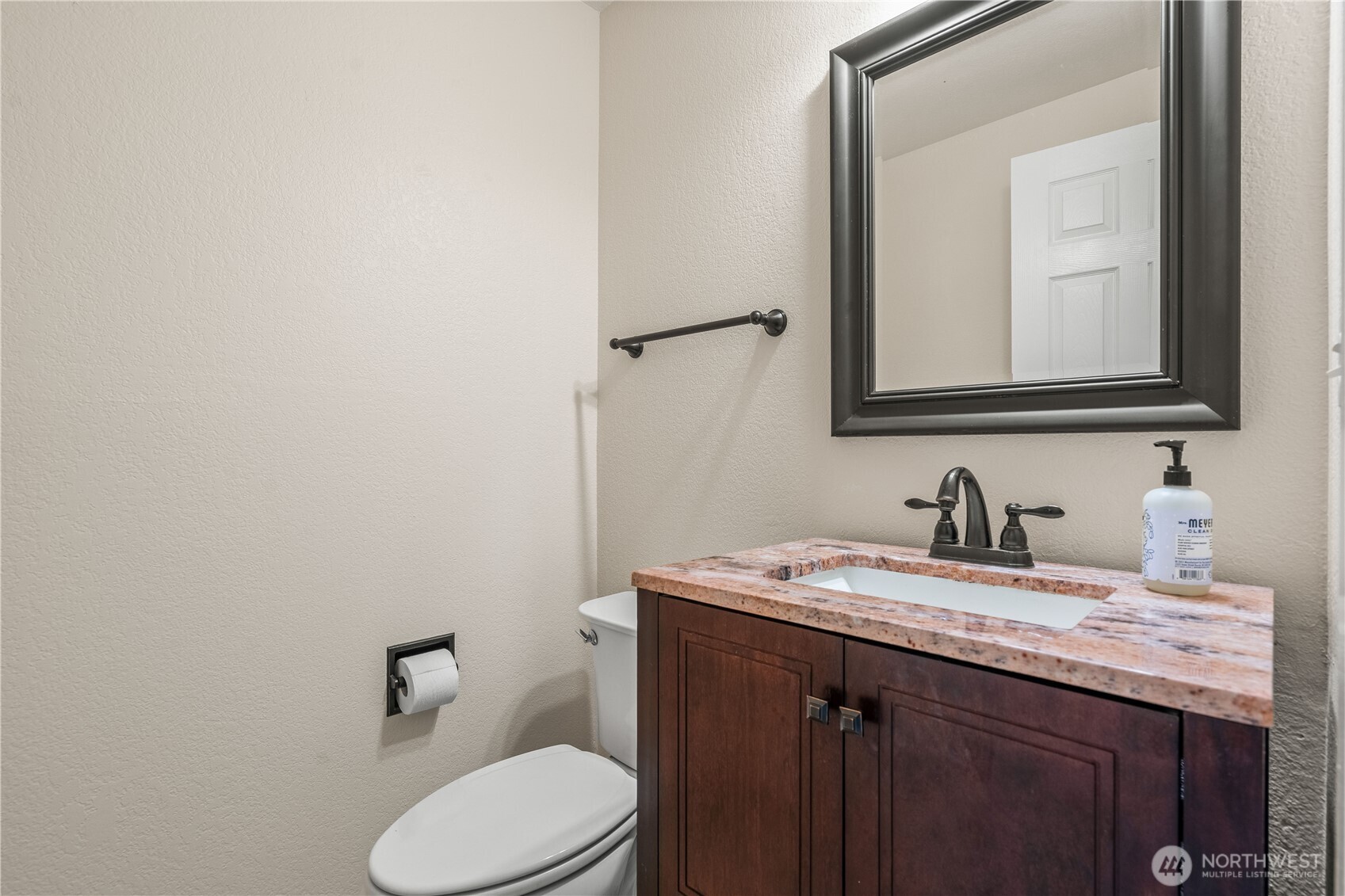 property viewer photo 18