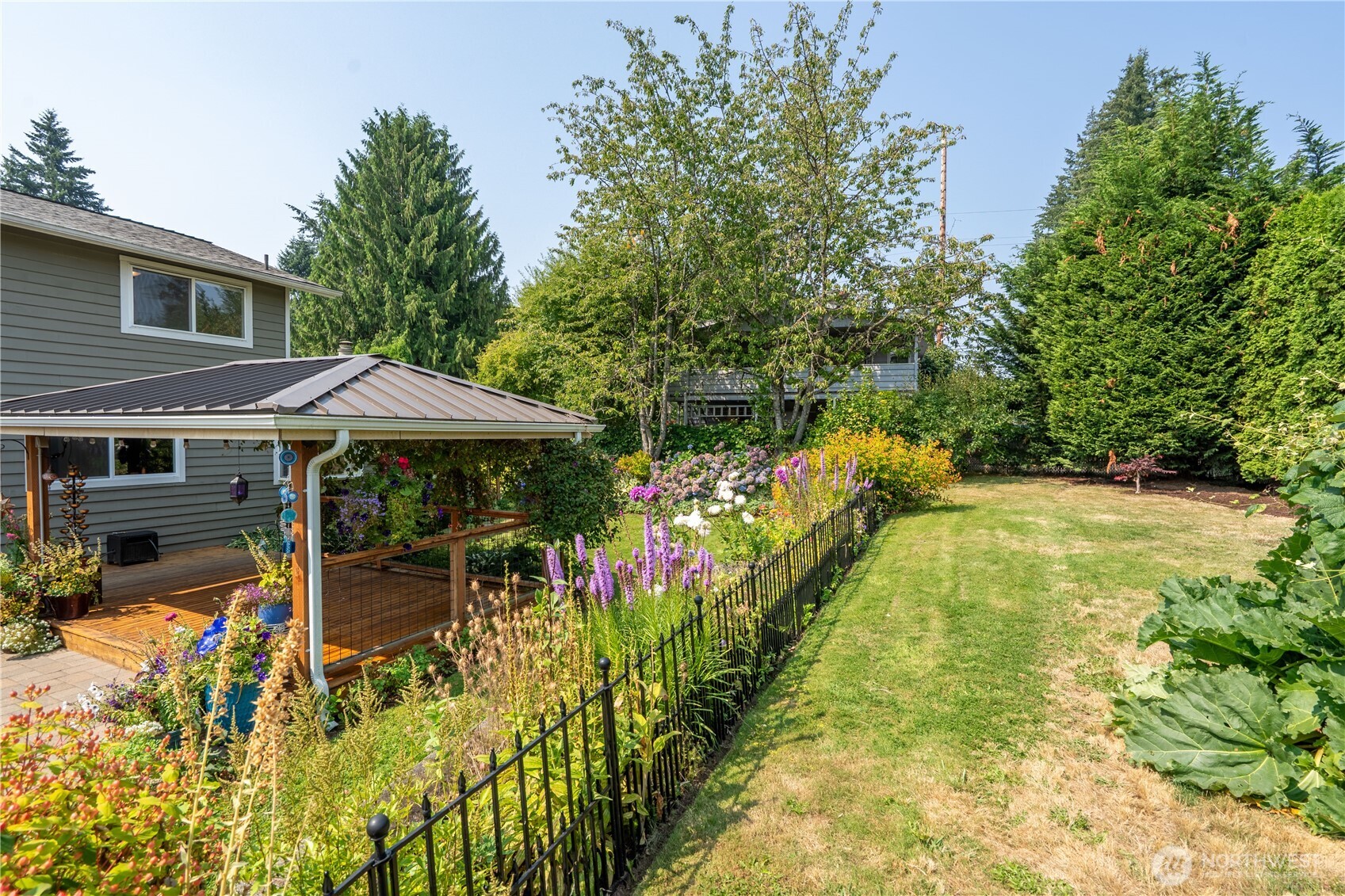 property viewer photo 23