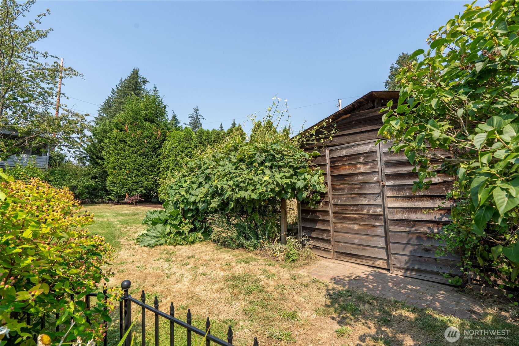 property viewer photo 24