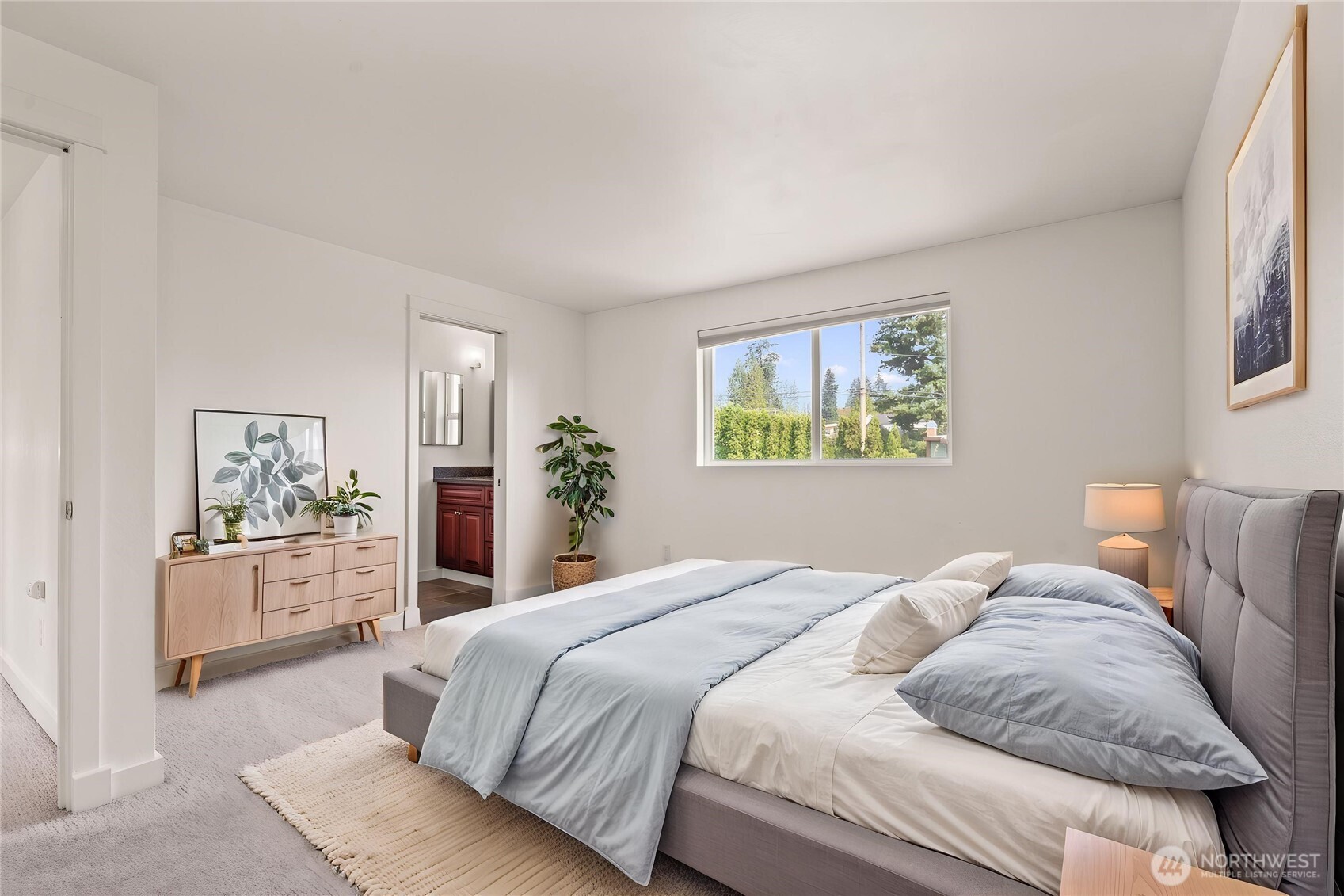 property viewer photo 26