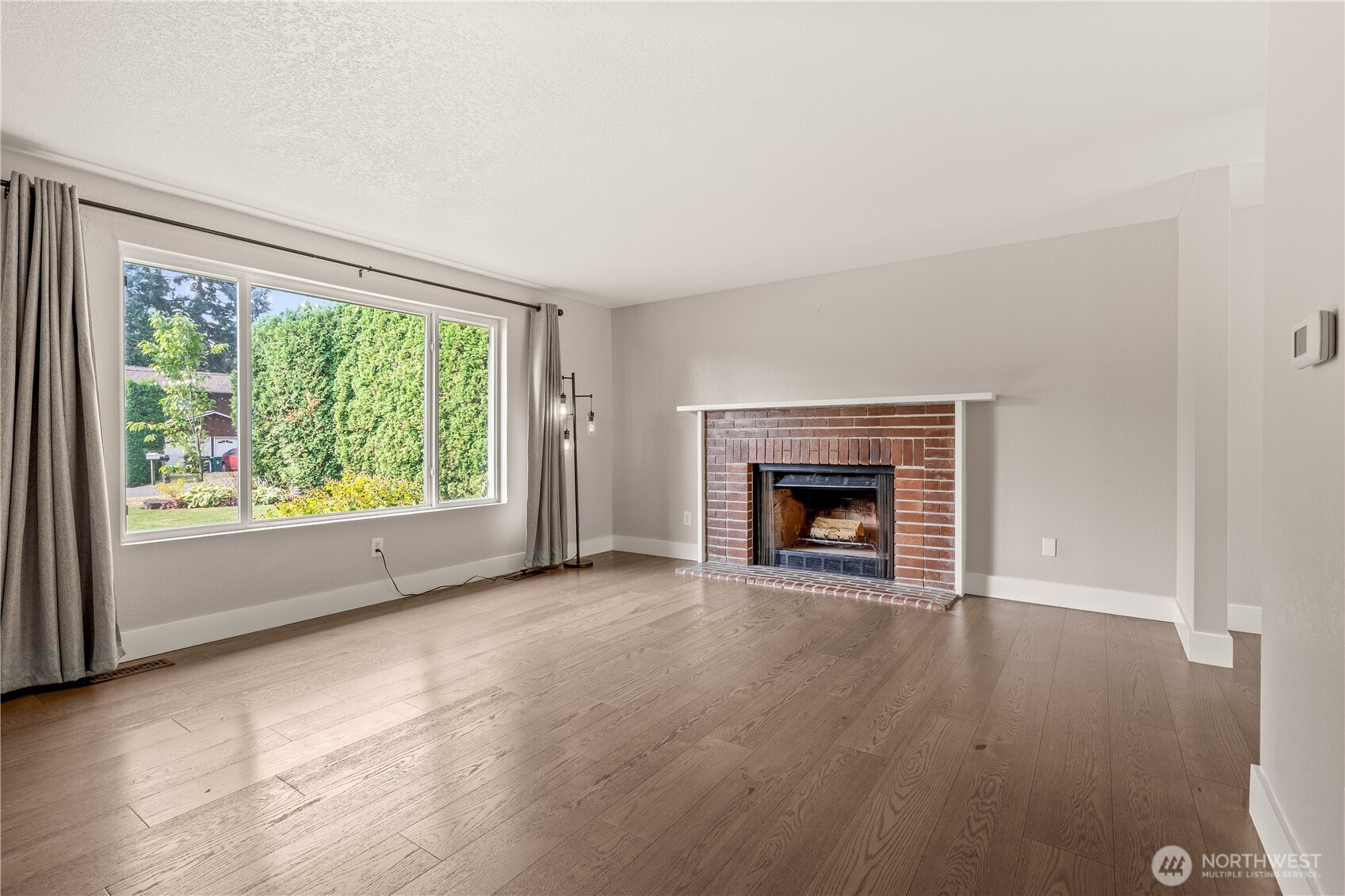 property viewer photo 3