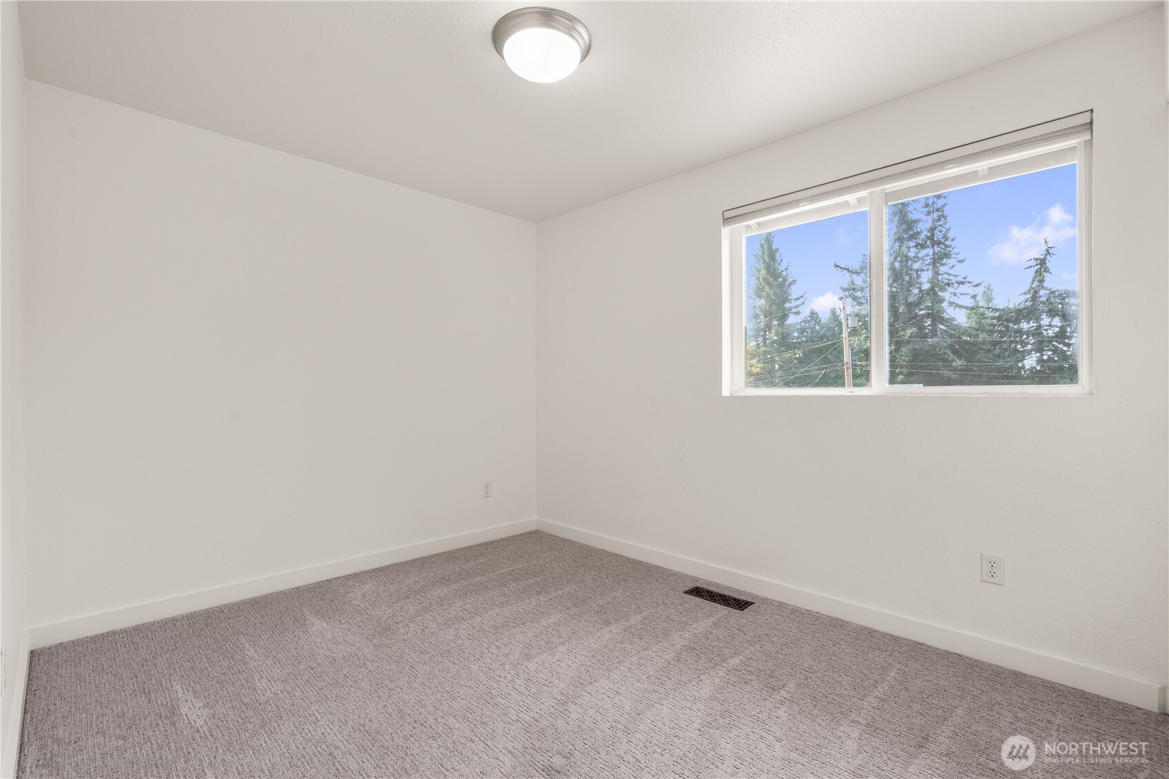 property viewer photo 30