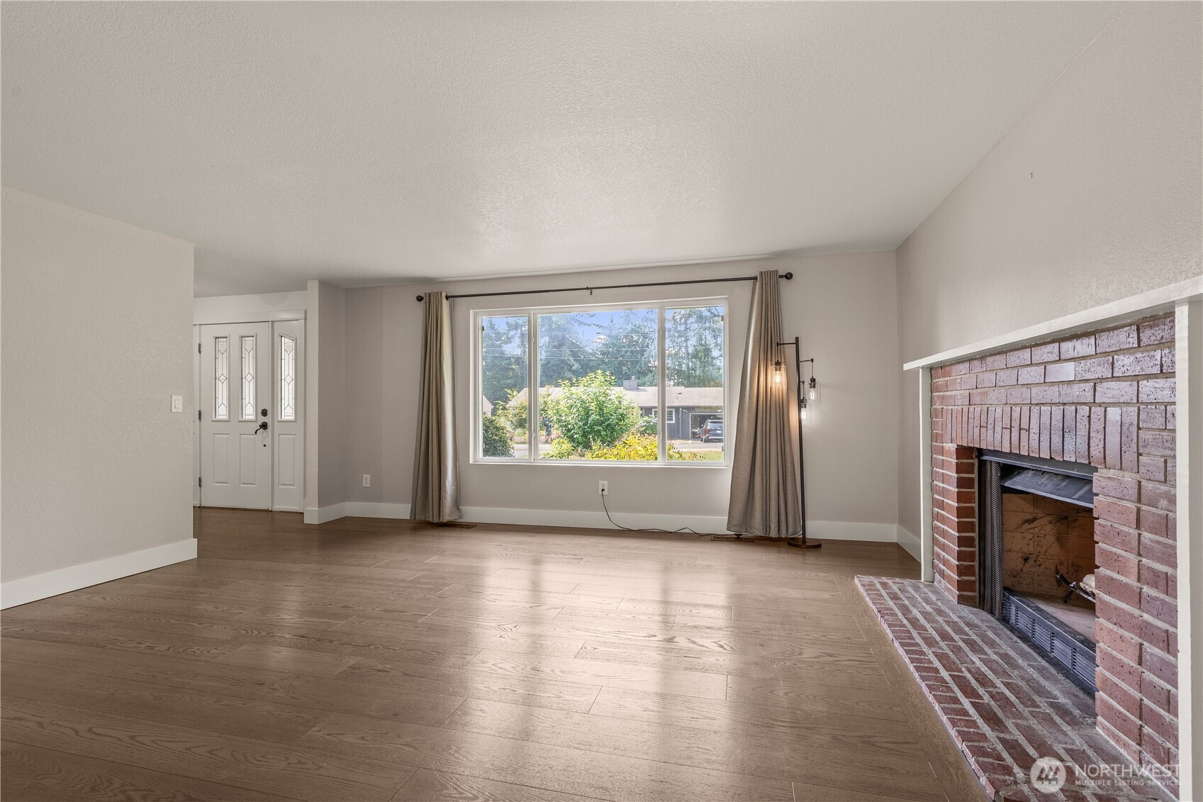 property viewer photo 5