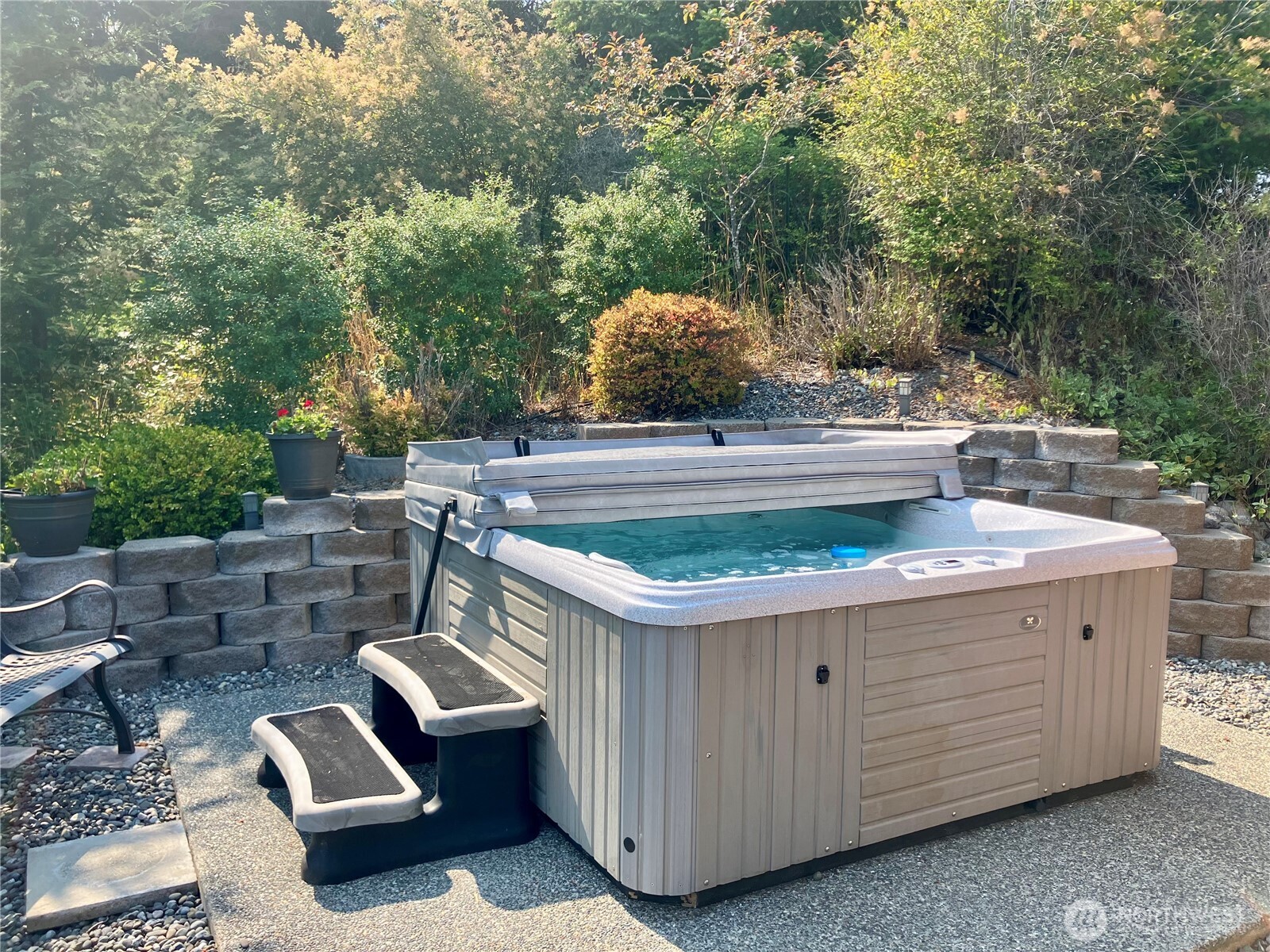 main property photo 19