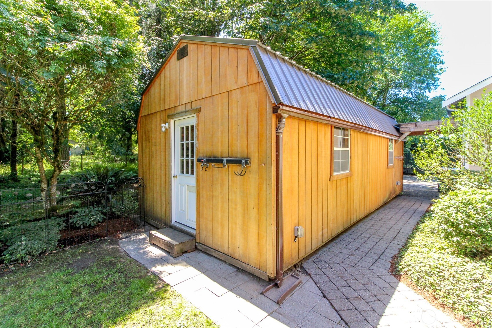 main property photo 22