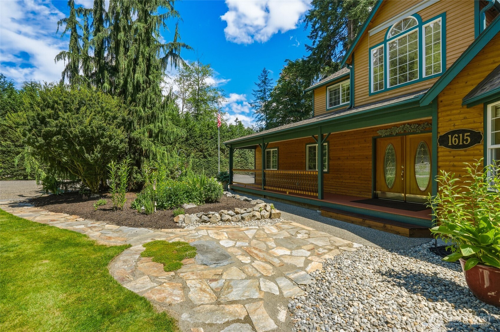 main property photo 3